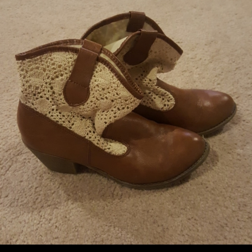 Mudd booties